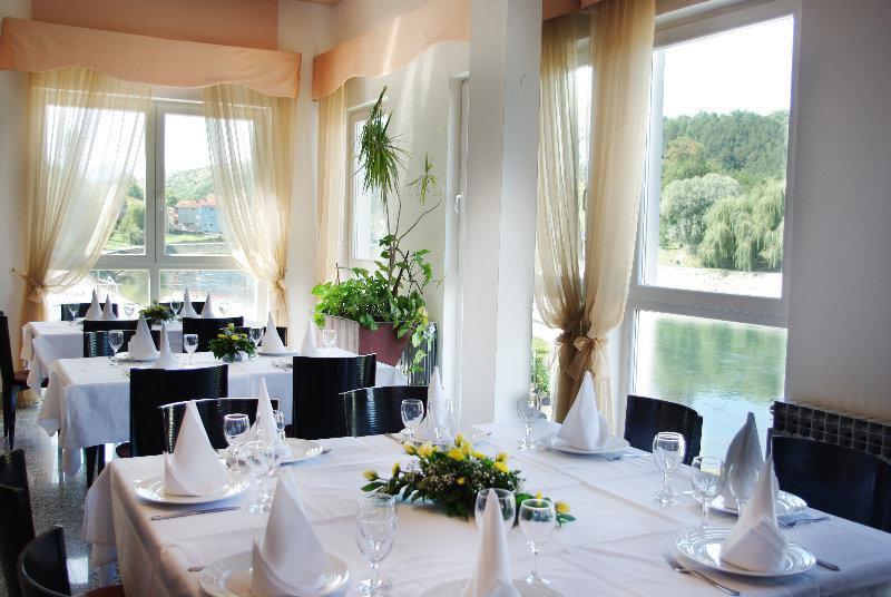Hotel Sv. Mihovil Trilj المظهر الخارجي الصورة
